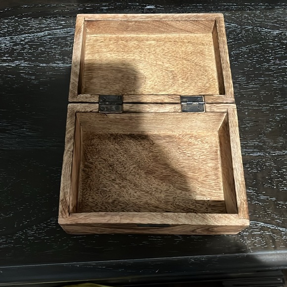 “S” Trinket wooden Box - Picture 2 of 3